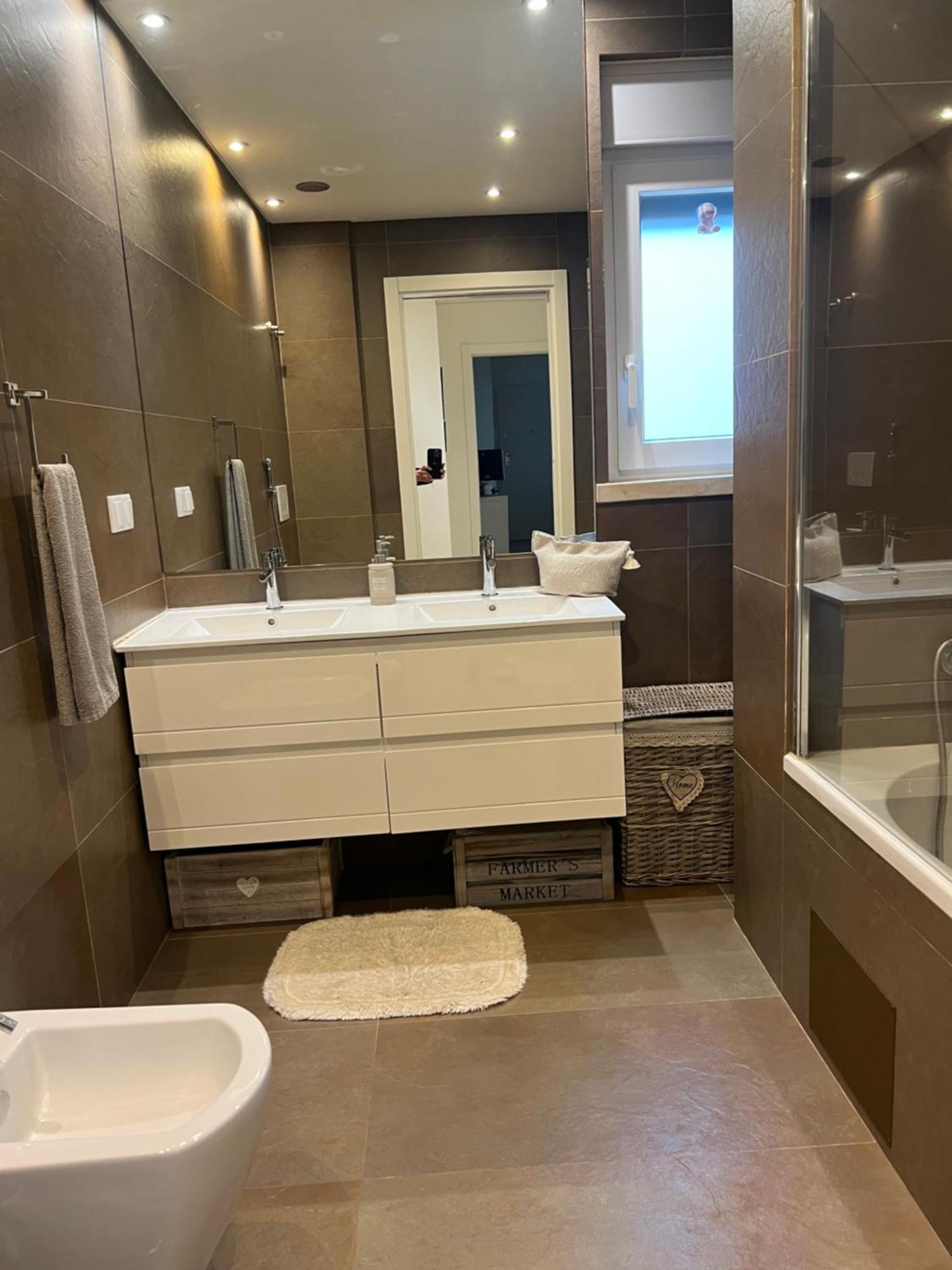 Modern Twin Room With A Balcony มอนตีโจ ภายนอก รูปภาพ